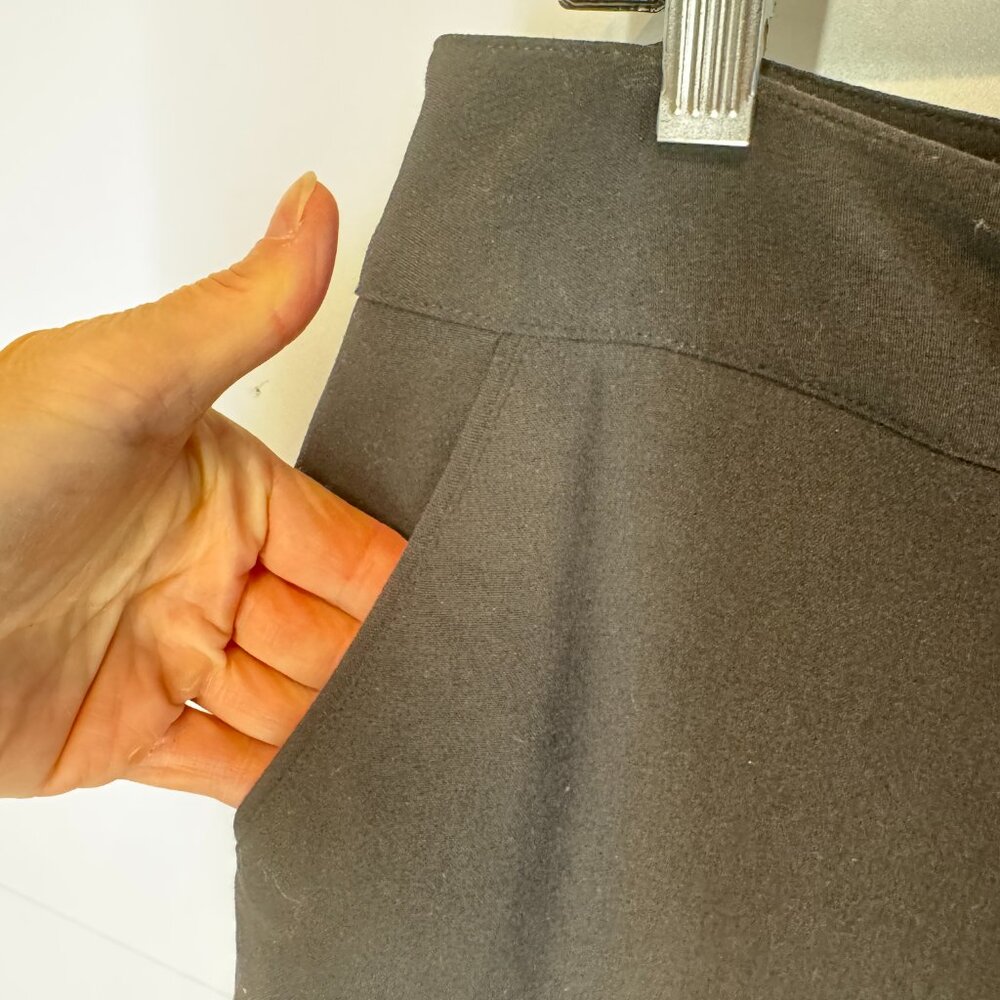Larry Levine Black Crop Pants with Button Details - Picture 6 of 12